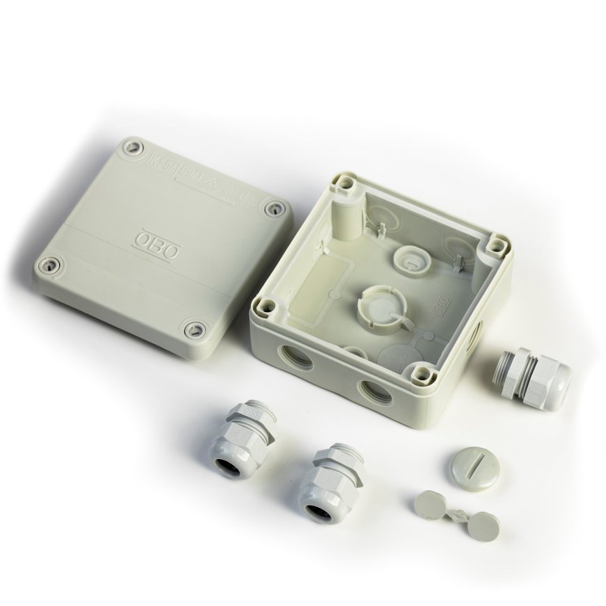 OBO kabeldoos, pp, type B 9/T M NL, 110 x 110 x 50 mm, IP67, 400 V, met 3 wartels OBO kabeldoos, pp, type B 9/T M NL, 110 x 110 x 50 mm, IP67, 400 V, met 3 wartels